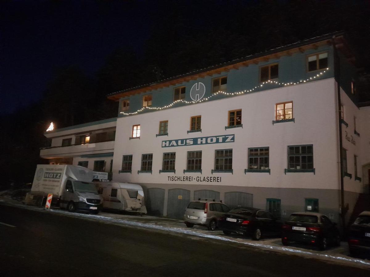 Haus Hotz Apart Talblick Grins Exterior foto