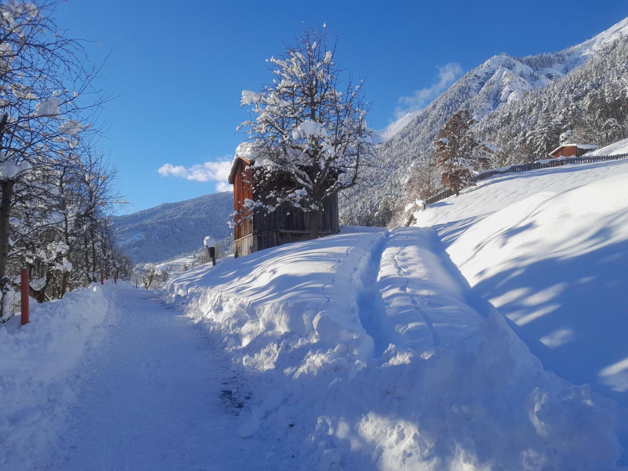 Haus Hotz Apart Talblick Grins Exterior foto